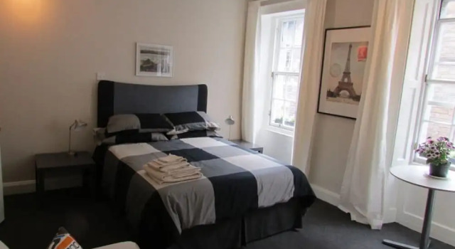 Central Edinburgh Studio Flat, Забронировать Отель Новый город Эдинбург, рядом с Национальный музей Шотландии
