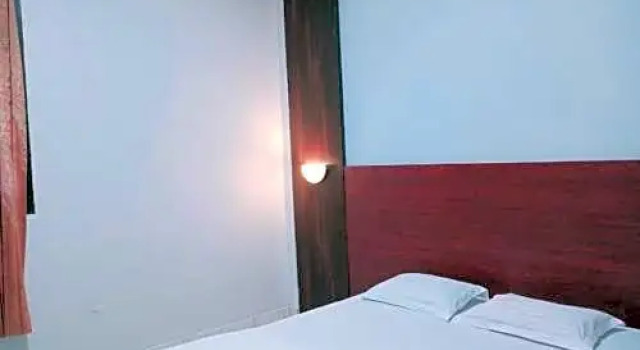 Hotel Ratu Sarolangun, Rezerwuj Hotel Sarolangun Sumatra