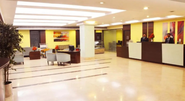 Двухместный номер Superior Ashraya International Hotel