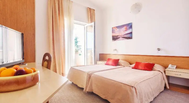 Двухместный номер Standard с балконом и с частичным видом на море Villa Vicko