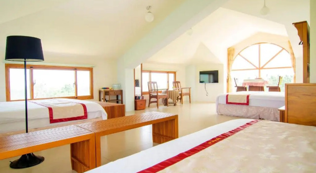 Семейный номер Deluxe XinFu Traveler Inn