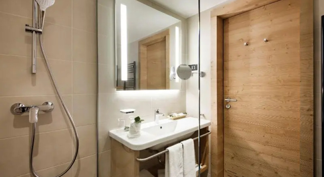 Двухместный номер Classic с балконом Rikli Balance Hotel   Sava Hotels & Resorts