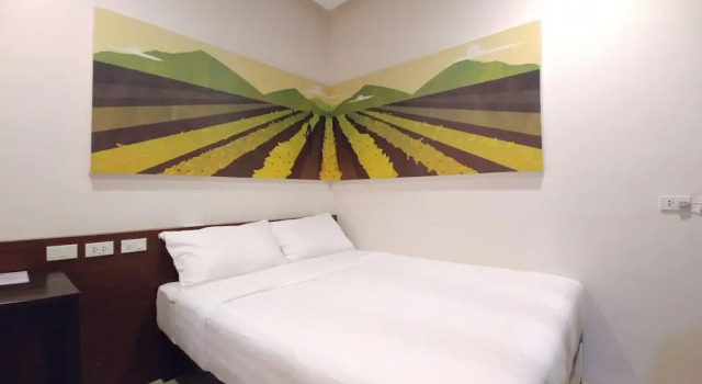 Двухместная студия с балконом Bed and Bath Serviced Suites