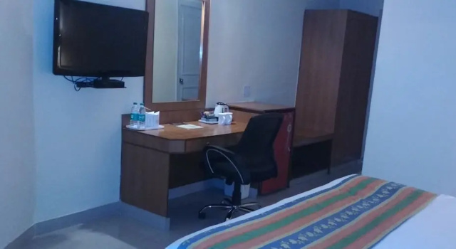 Номер Superior Grand Continental Hotel