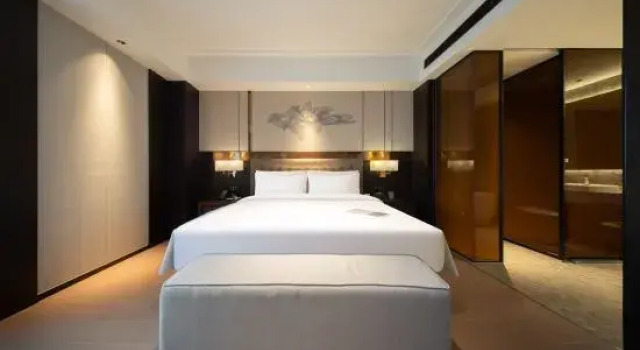 Люкс George Morandi Hotel (Tai'an Feicheng Longshan Middle Road Jingu Square Branch)