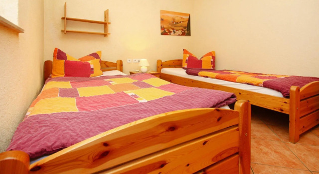 Feriensiedlung Am Grundlossee in Sewekow, Buchen Sie Hotel Sewekow Brandenburg