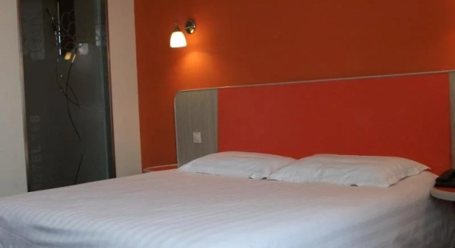 Motel 168 KunShan BeiMeng Road Inn, Varaa Motelli Motellit kohteessa Suzhou, Motelli