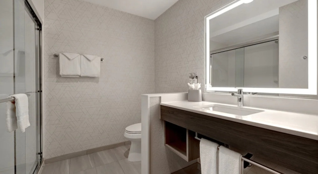 Двухместный люкс Holiday Inn Express & Suites Ontario - Chino Hills by IHG