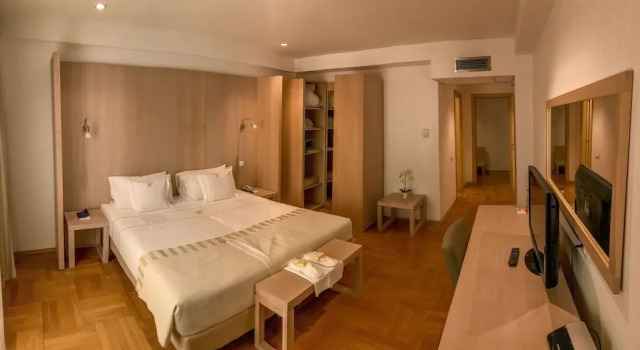 Семейный номер Standard с балконом Hotel Satu Mare City