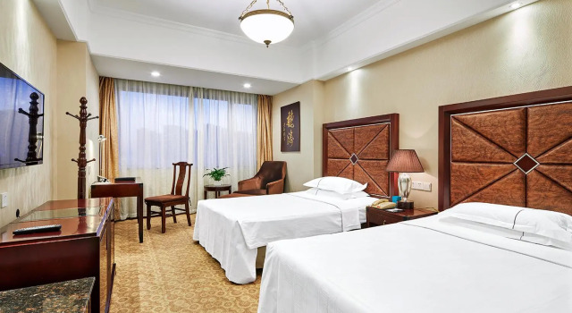 Двухместный номер Superior Grand Regency Hotel