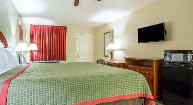 Двухместный номер Standard Rodeway Inn Delano