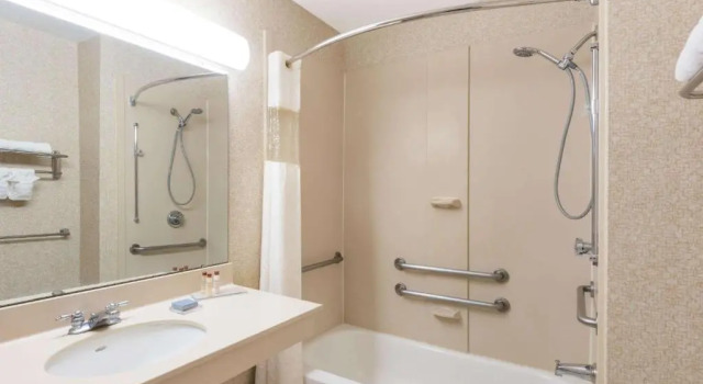 Номер Standard Wingate by Wyndham Airport - Rockville Road