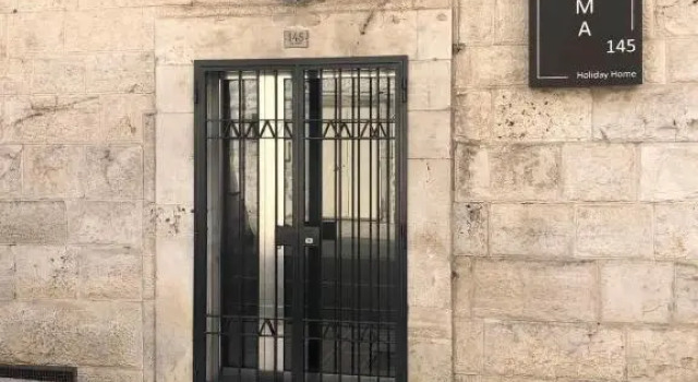 Via ROMA 145, Забронировать Отель Отели в центре Сантерамо-ин-Колле с завтраком, отели в центре Сантерамо-ин-Колле с завтраком