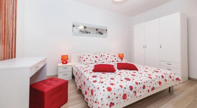 Amazing Home in Kastel Stari With Wifi and 6 Bedrooms