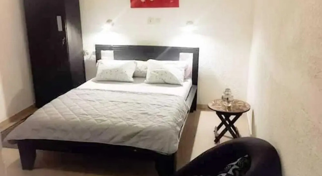 Har Tourisme 1, Boek Hotel Hotels in Abidjan met parkeren, Parkeren