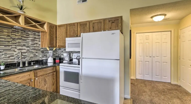 Апартаменты 4 Mi to Cherry Grove Beach: Studio w/ Pool!