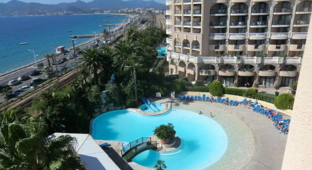 Апартаменты Cannes - view Cap Esterel