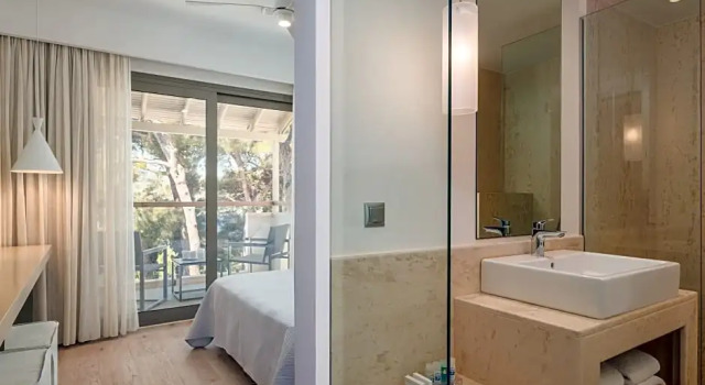 Номер Deluxe Ino Hotel & Suites