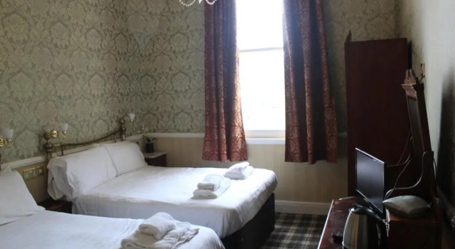 Четырёхместный номер Standard с видом на сад Headlands Hotel