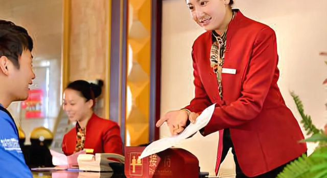 Yading Yizhan Hotel, Buchen Sie Hotel Shangri-La 