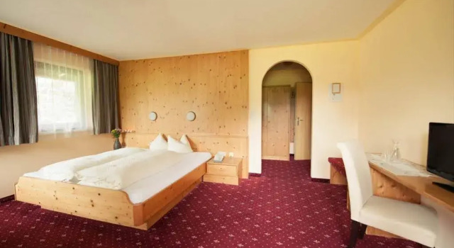 Hotel Steuxner, Забронировать Отель Отели Тироля 3 звезды, 3*