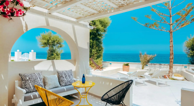 Полулюкс Sigalas Beach Hotel