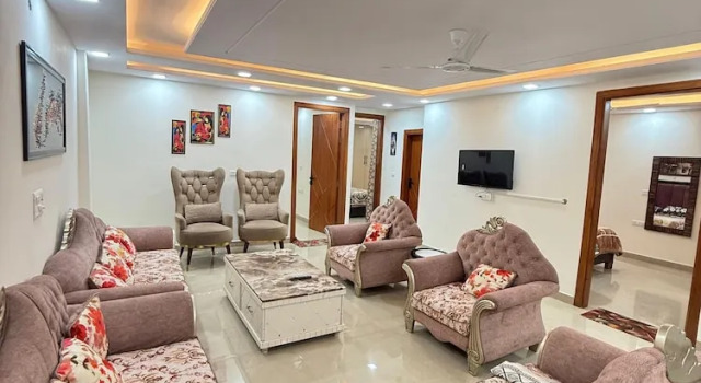 Номер Deluxe Stella Homestay Near Yashobhoomi with Rooftop