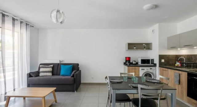 Апартаменты Spacious 1-bedroom with terrace 15 min from Lake Annecy Welkeys