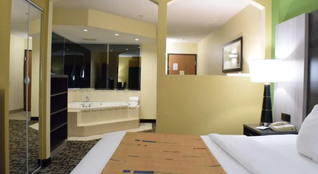 Люкс Best Western Crown Inn & Suites - Batavia