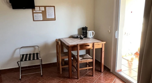 Двухместный номер Standard с балконом и с видом на сад Iolkos Hotel Apartments