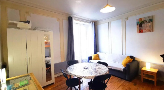Studio Résidence le Metropole, Prenota Appartamento Hotel a Alvernia con parcheggio, Parcheggio