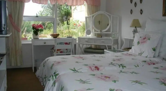 Rachels Home From Home, Забронировать Отель Недорогие отели Cape Peninsula, недорого