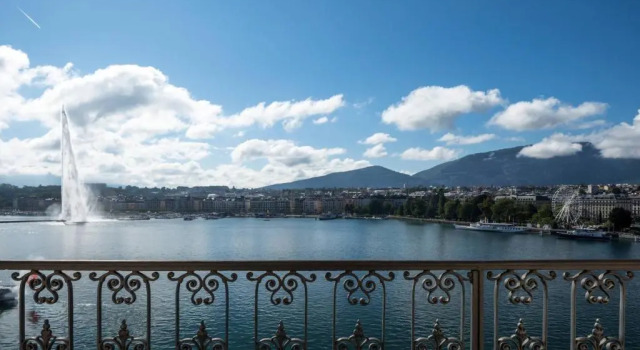 Двухместный полулюкс с видом на озеро The Ritz-Carlton Hotel de la Paix, Geneva