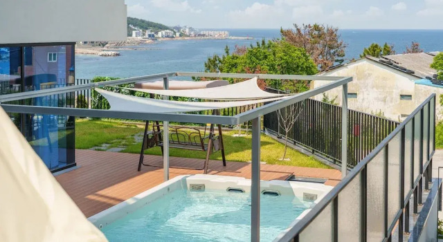 Gyeongju The Moon Aurora Pool Villa, Забронировать Вилла Отели провинции Кёнсан-Пукто с парковкой, Парковка