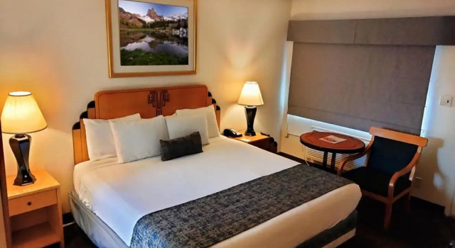 Номер Standard The Metropolitan Inn