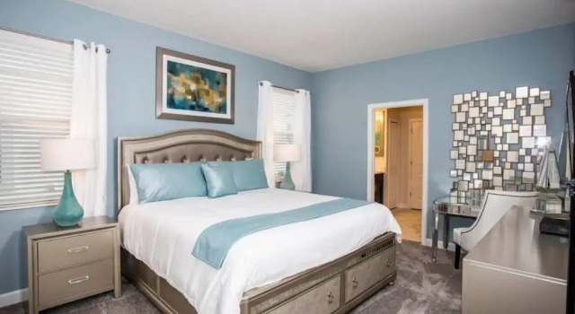 Fabulous ChampionsGate Golf Resort 8 Bedroom Pool Home