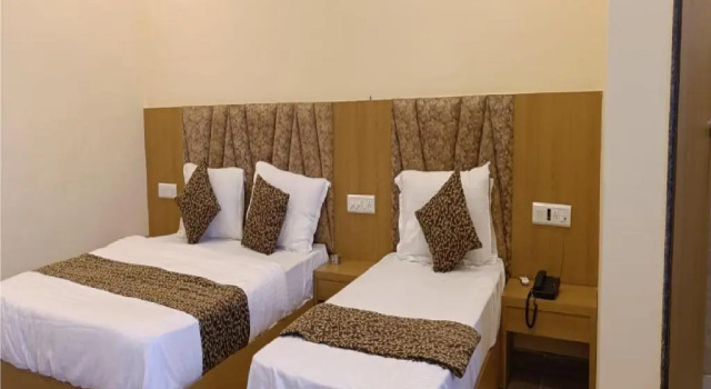 Трёхместный номер Deluxe Hotel Fun Park Sanand