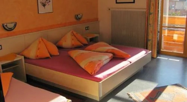Hotel-Pension Lärchenhof, Rezerwuj Hotel Radenthein 