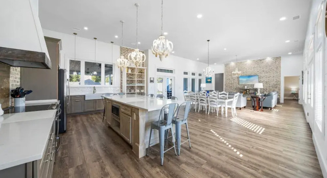Коттедж Large Lux Home,private Pool,spa,backyard, 6 Bdrms, Beach,wharf, OWA 15 Mins Away