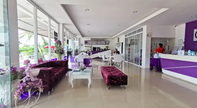 Phet Cha-am Plaza & Resort