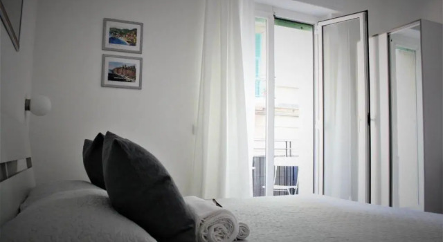 Двухместный номер Standard с балконом Real Rooms