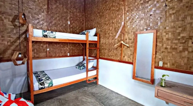 Standard- firedobbelt værelse Cianjur Paddies Hostel
