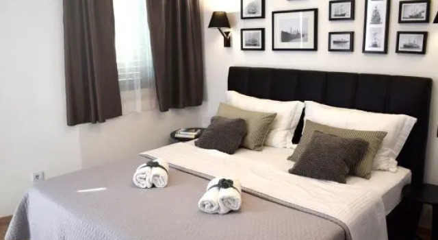 Blue Star Apartment