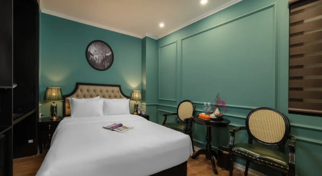 Madelise Adora Hotel