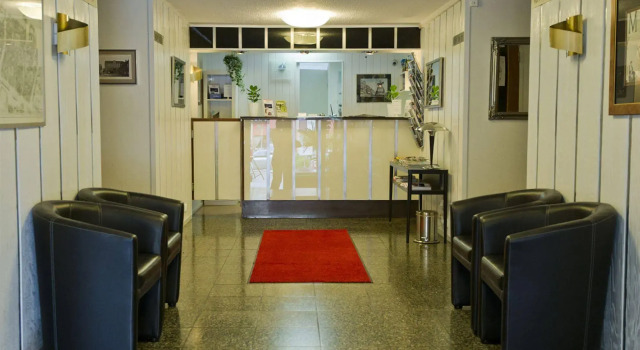 City Hotel