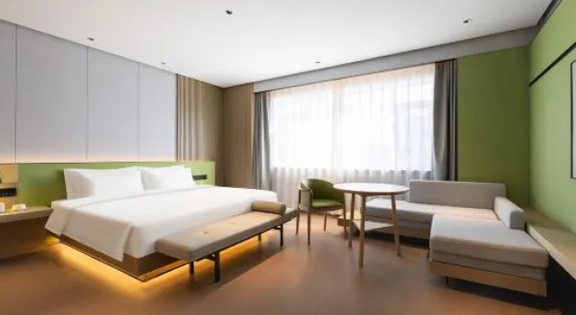 Люкс Deluxe Yuerong Hotel (Liaoyang Liaohua Tesco)