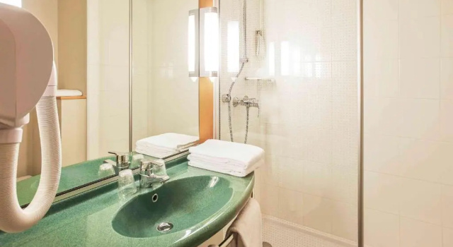 Двухместный номер Standard Ibis Auray