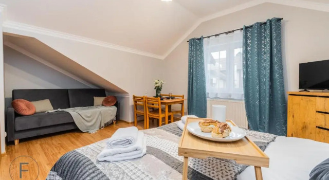 Pokoje - Stegna Nadmorski Klimat, Varaa Hotelli Hotellit Pommeri pysäköinnillä, Pysäköinti