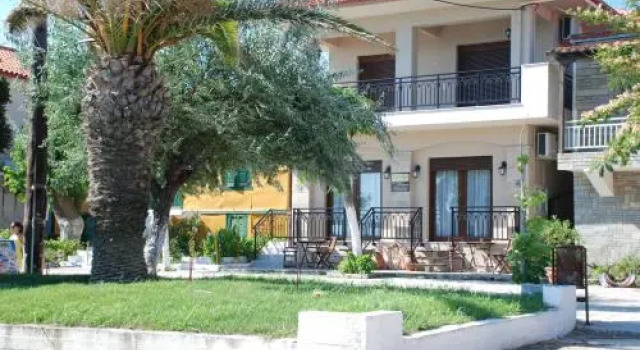Melidron, Book Hotel  