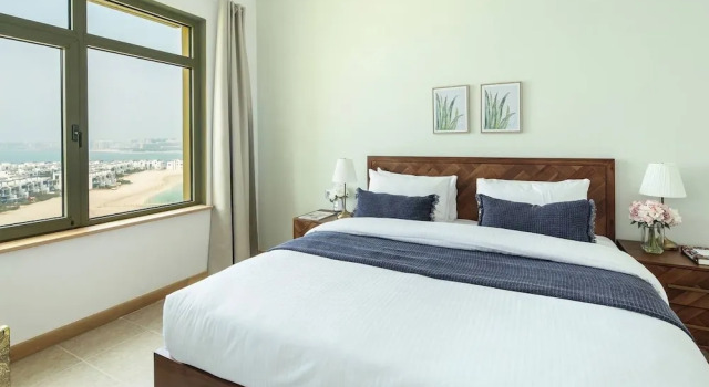 Sleek And Elegant 1BR on The Palm!